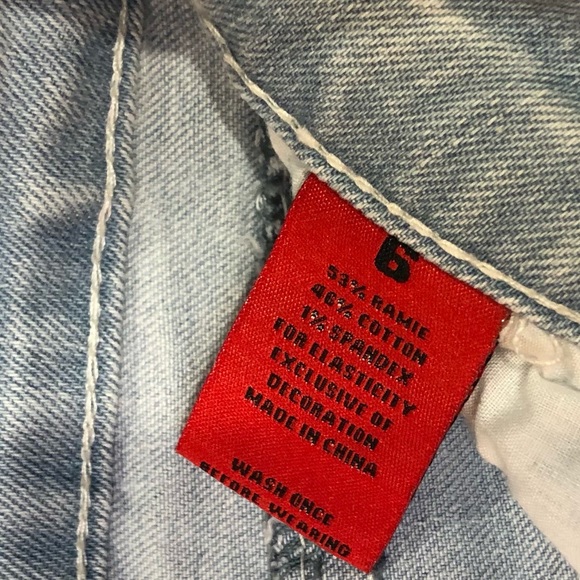 ZANADI vintage embellished/distressed shorts size 6 excellent condition - Picture 14 of 14